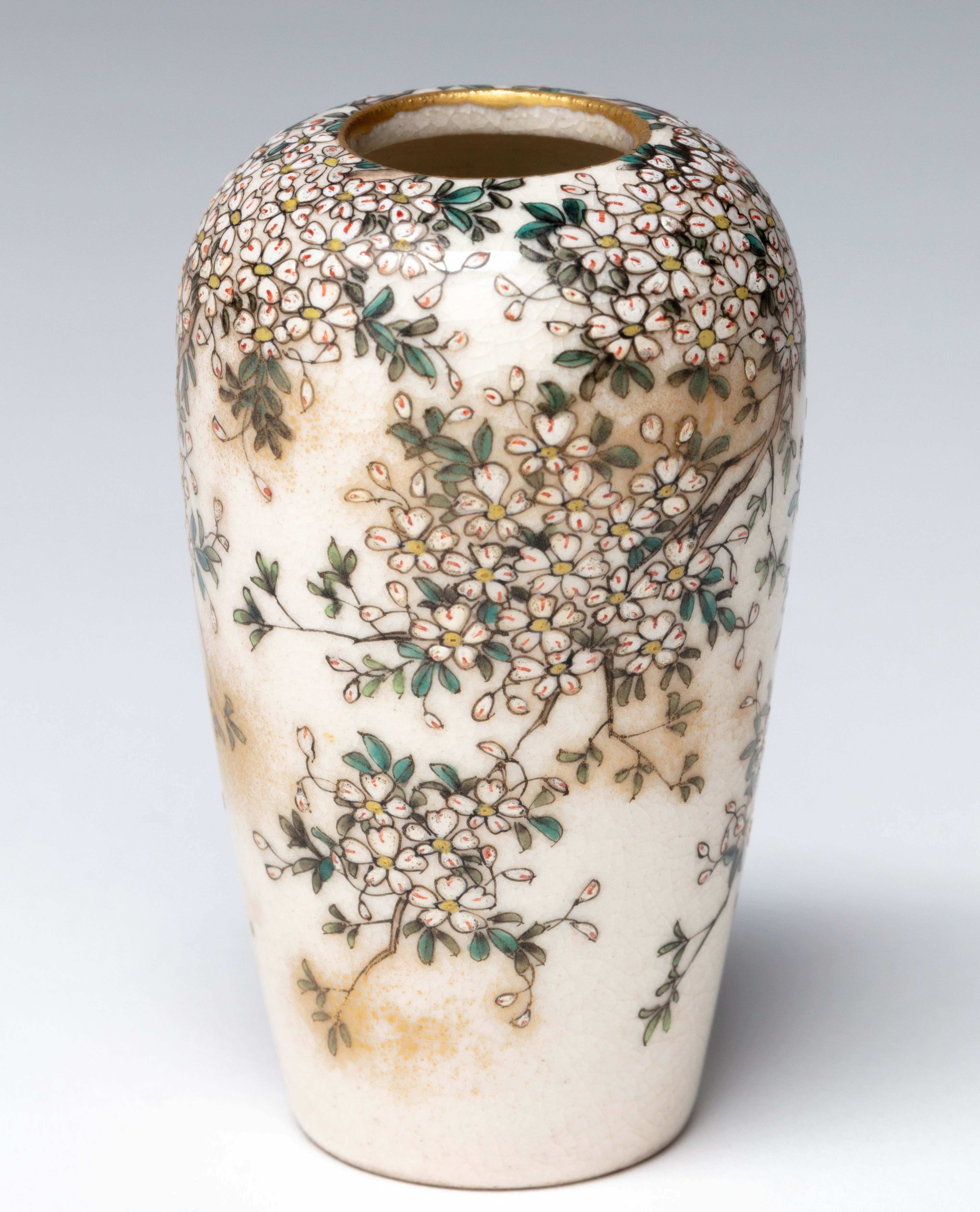 Miniature vase with white cherry blossom, Kinkōzan Sōbei VII 七代錦光山宗兵衛 (1868–1927), Kyoto, Japan, 1880-1920, h. 6,2 x diam. 4 cm, stoneware with overglaze enamels and gilding, Groninger Museum (on loan from Anders Foundation), 2019.1224. 