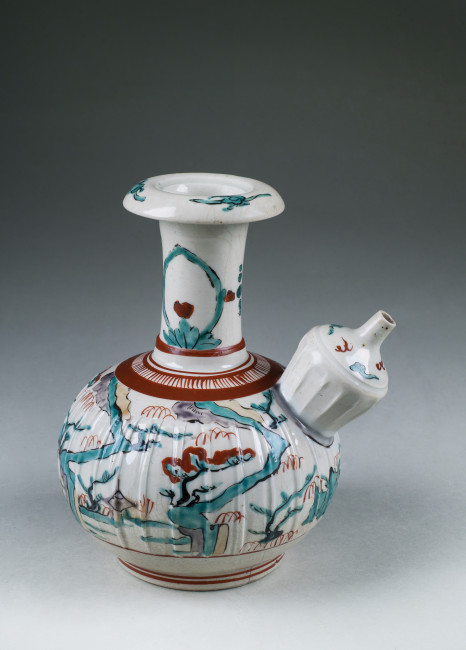 Fig. 11. Kendi decorated with a landscape with trees and plants, Arita, Japan, c. 1660-1680, porcelain, h. 20.5 cm, d. 14.5 cm, Princessehof National Museum of Ceramics, GRV 1929-240.