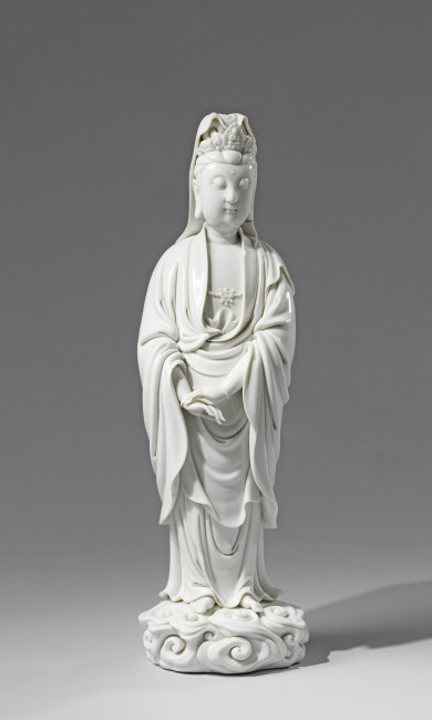 4. Figure of Guanyin, , He Chaozong, Dehua, China, c. 1675 - ca. 1699, h. 51 cm, porcelain, blanc de chine, Rijksmuseum (on loan from KVVAK), AK-MAK-594