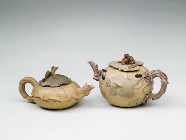 2. Teapot modelled after a lotus leaf and a teapot with grape vines and squirrels, Yixing, China, 18th century, h. 4.3 cm; l. 8.8cm / h. 5.5 cm; l. 9.5 cm, stoneware, Princessehof National Museum of Ceramics (on loan from Ottema Kingma Foundation), NO 02325 / NO 01174