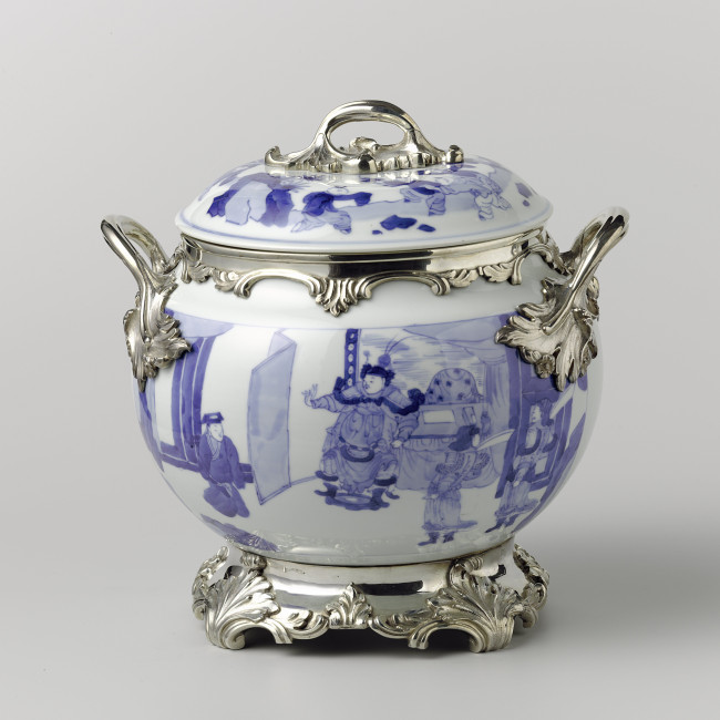 1. Punch bowl with silver mounts, porcelain: anonymous, silversmith: Gabriel & Co., Jingdezhen, China, Kangxi period (1662-1722) and Amsterdam, Netherlands, 1851, h. 22.9 cm, porcelain and silver, Rijksmuseum Amsterdam, BK-1992-01.