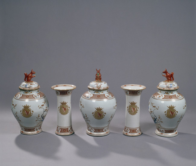Example of Chine-de-commande: Garniture set with Sichterman armorial, China, Qianlong period, 1735-1745, famille verte, h. 47,2 cm (beaker vase), porcelain, Groninger Museum, 1934.0088. Photo: John Stoel