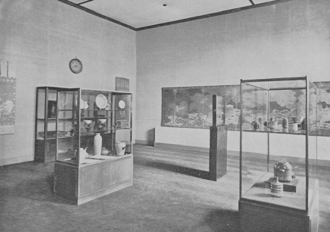 Opstelling van de collectie Aziatische kunst in het Rijksmuseum in 1952