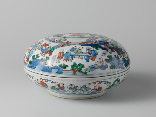 Dekseldoos met een voorstelling van ‘100 kinderen’, China, 1645-1660